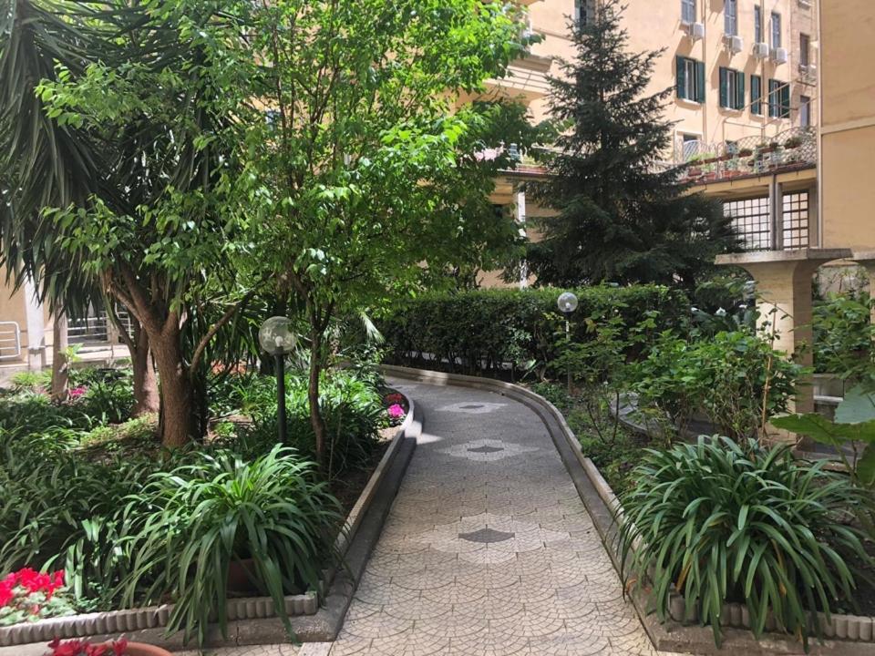 Rosy Apartment Рим Экстерьер фото