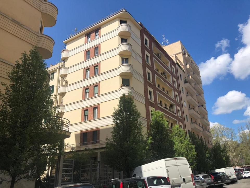 Rosy Apartment Рим Экстерьер фото